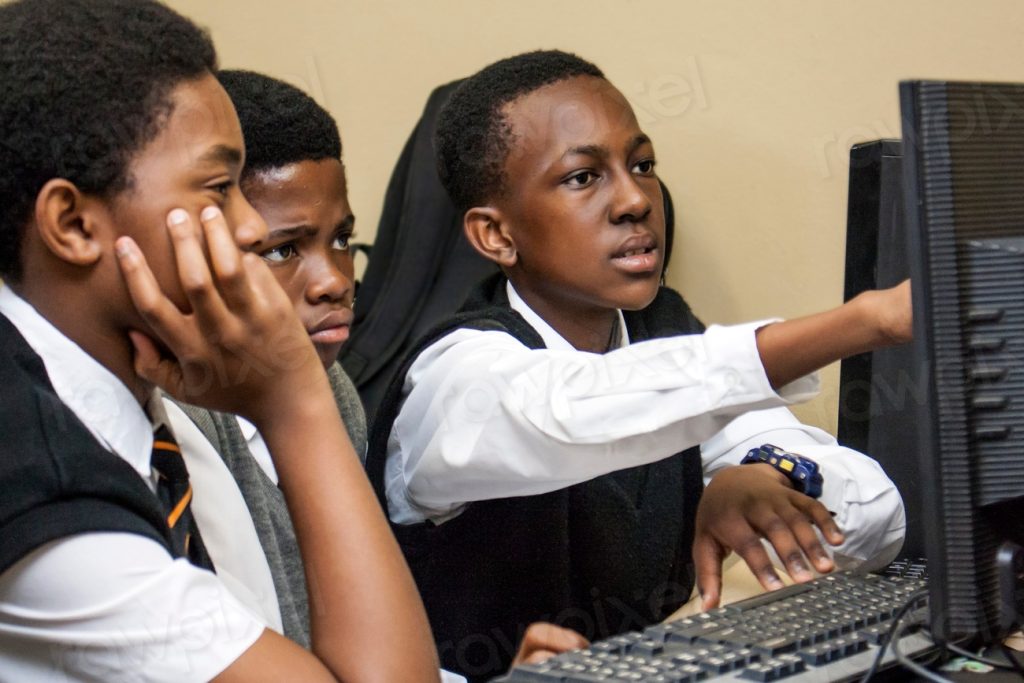 Students joining HTML coding workshop